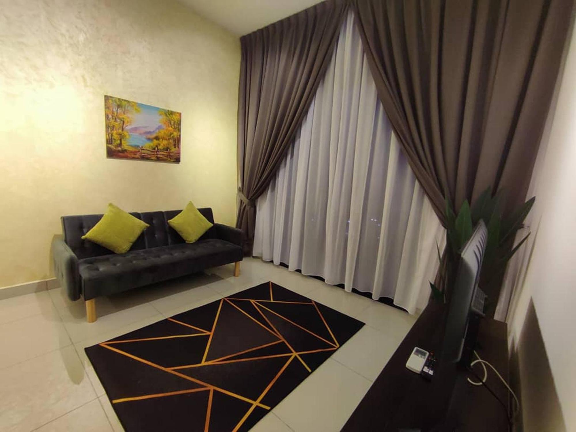 Twin Tower Johor Bahru By Glex Apartment Exterior photo